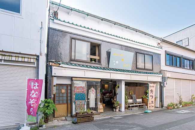 茶ー民カフェの店舗写真